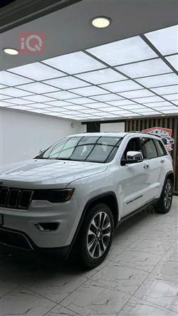 جيب جراند شيروكي